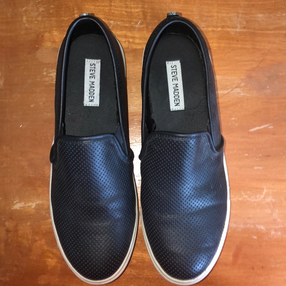 Steve Madden slip ons!
